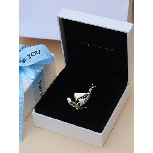 Shijun (SHIJUN) men's brooch men's suit luxury brand brooch sailing corsage brooch personalized suit accessories light yellow