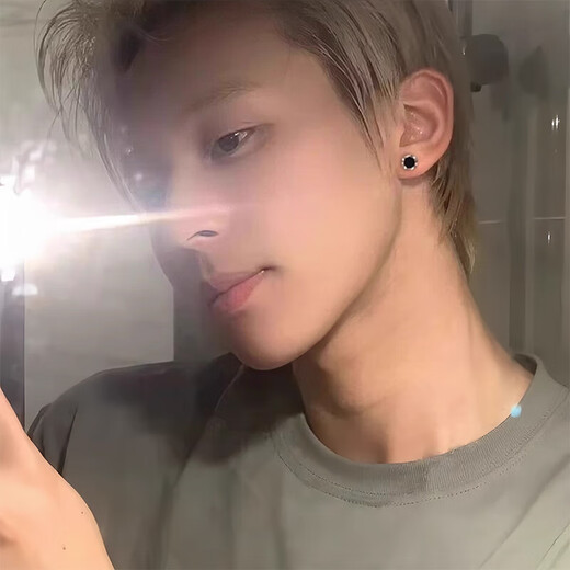 Maimid Mobius earrings for men 2025 new magnetic non-pierced ear clip earrings, handsome and trendy student ear jewelry, one pair of earrings (with pierced ears)