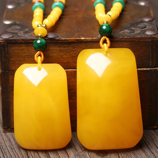 DL 1998 Fat Donglai same style amber Wushi brand natural chicken fat xanthan ore old yellow beeswax water drop pendant for men and women 50g bead chain style Dafang brand