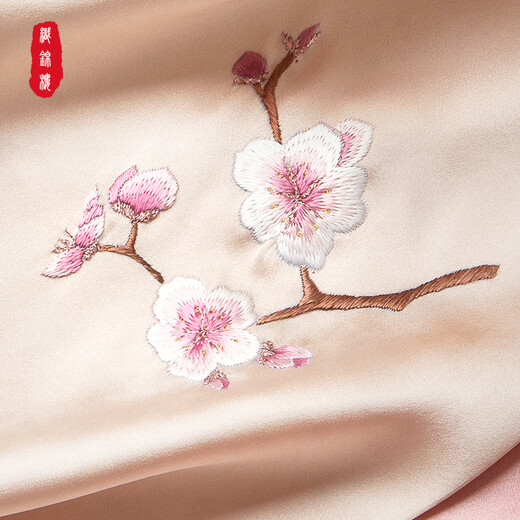 
Brocade Embroidered Scarf for Women in Mulberry Silk Double-layer Handmade Su-embroidered Scarf Chinese Style Light Luxury Silk Small Shawl Gift Box Pack