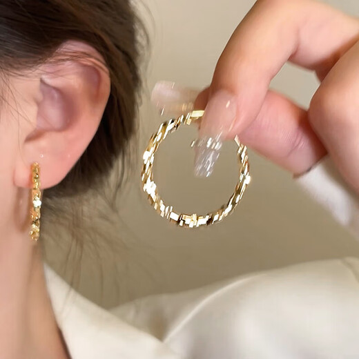 Imitation broken silver hoop earrings for women 2024 new hot style ear buckles light luxury high-end exaggerated earrings square round face earrings silver irregular earrings one pair