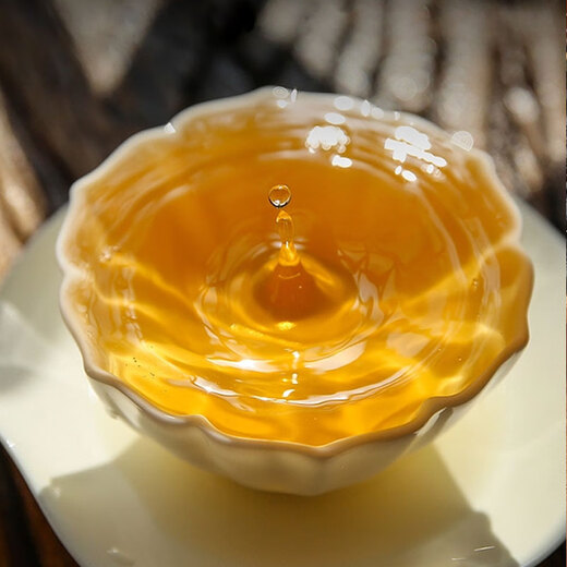 Eine Tasse duftender Oolong -Tee Chaozhou Single Pine Entenscheiße Duft 250 g Geschenkbox Tea Phoenix Single Cong It Yourself Bulk Geschenk