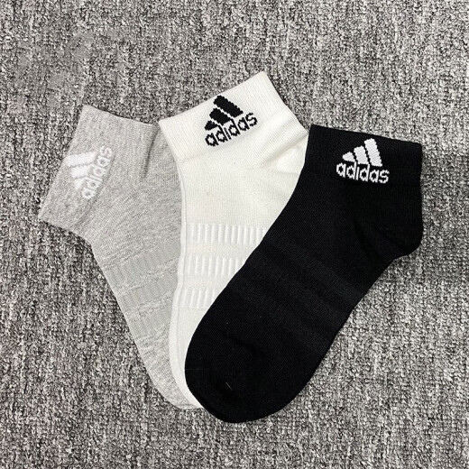 阿迪达斯 （adidas）男袜女袜子24冬季新款三双装运动休闲袜子跑步训练舒适 IC1283/灰白黑/三双装 S 鞋码37-39码