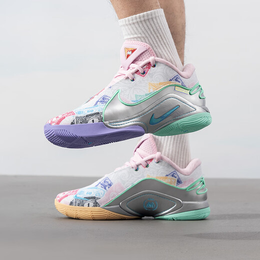 耐克（NIKE）男鞋 25夏季新款运动鞋LEBRON 22詹姆斯22缓震耐磨场上实战篮球鞋 FZ1098-100 40 (250mm)
