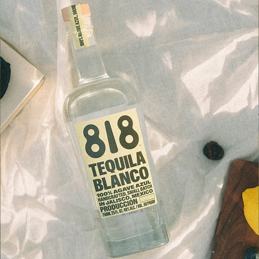 Jenner 818 [Double Gold Award of International Spirits Competition] Mexican importado vino extranjero Kendal 818 Tequila Jenner 818 Silver Label 750ml 1 Botella Botella individual