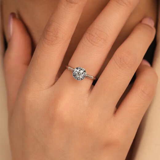 AVHE white platinum diamond ring set with bouquet of flowers for wedding gift ring Chinese Valentine's Day wife cultivated diamond artificial diamond platinum 18K gold set with snowflake - 30 points D color main diamond 9-20 ring number can be consulted or remarked