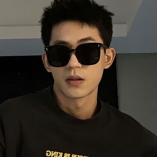 
Zhuoyu sunglasses men's big frame and big face make them look slim and handsome sunscreen women's trendy black frame upgraded polarized version [mirror box + mirror cloth]