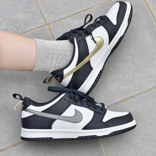 耐克（NIKE）板鞋女鞋2025新款夏季Dunk Low低帮轻便运动鞋时尚透气休闲鞋 DH9764-001黑白小熊猫金银勾 38.5