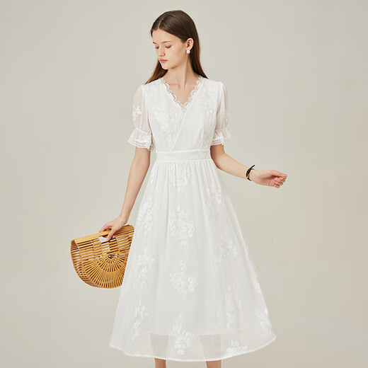 
Fan Silan White Embroidered Embroidered Dress for Women Summer 2024 New Tea Break French Fairy Dress 12397 White S