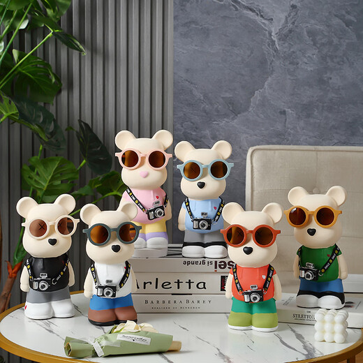 Internet celebrity violent bear cartoon TV wine cabinet living room decoration light luxury high-end ceramic children's piggy bank birthday gift 28cm green spectacled bear + camera piggy bank