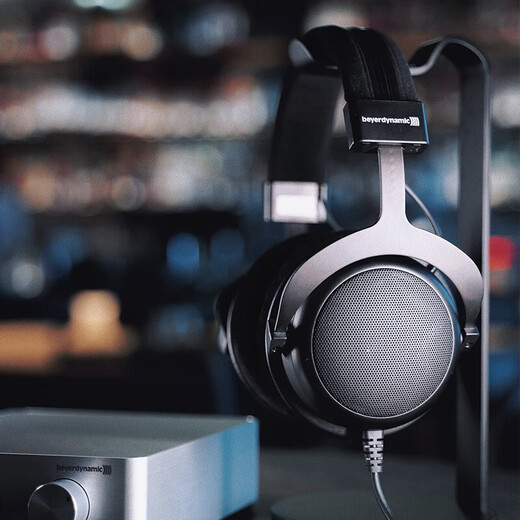 Beyerdynamic DT880/DT880PRO, установленное на головой, ориентированная на головочка