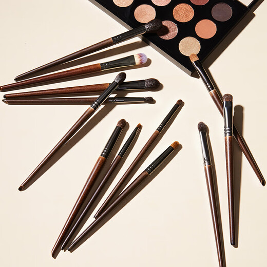 YAHLIGS Cangzhou animal hair makeup brush set eye shadow brush loose powder brush contour brush blending highlight brush eyebrow brush lipstick brush 24-eyeliner brush 1 fiber hair