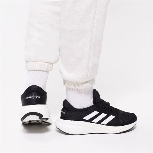 阿迪达斯 （adidas）休闲女鞋春季新款防滑时尚减震训练鞋BOOST网面轻便运动跑步鞋子 GW6174 黑色 36