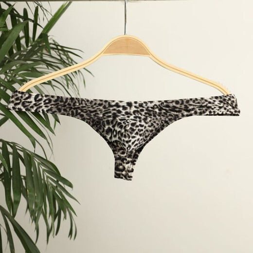 Men's leopard print underwear, men's thong with bulging bag, narrow hem, sexy men's thong, L black