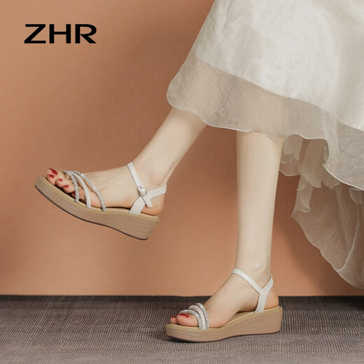 ZHR百搭坡跟凉鞋女一字带2025新款外穿厚底时装凉拖水钻珍珠女鞋子 米白 37