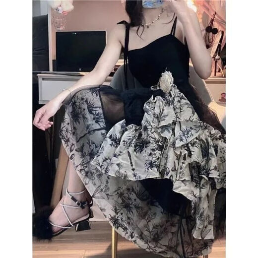 凯安尼（KAIANNI）赫本风法式艺术感裙子轻奢可甜可盐气质无袖吊带连衣裙2024女夏季 黑色吊带连衣裙【有配花】 L 建议【110-120斤】
