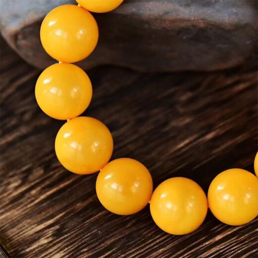 Amber Pie, one object, one picture, one certificate, beeswax bracelet, men's bracelet, natural amber, chicken fat yellow material, flawless bracelet, 27.2 grams, diameter 15 mm