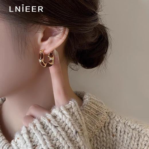 Lnieer Maillard retro earrings for women 2025 new earrings niche design earrings temperament high-end autumn and winter earrings Maillard beaded earrings