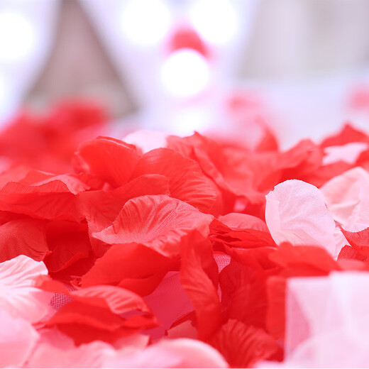 Liuying (liuying) artificial rose petals wedding confession decoration hand-spreading flowers Valentine's Day proposal making romantic wedding room decoration supplies pink gradient one pack (about 100 pieces)