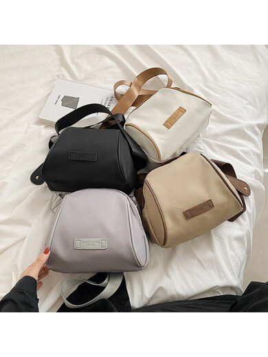 Buchao Meow Messenger Bag Women's Mini Bag New Casual Oxford Cloth Shoulder Bag Versatile Fashion Lightweight Niche Shell Bag Khaki