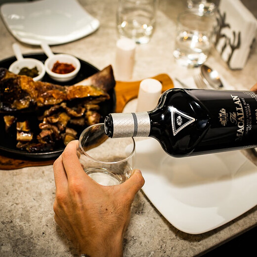 Macallan Scotland Single Malt Whisky Wein Sherry Barrel White Diamond Speyer UK Originalflasche importiert grenzüberschreitende direkte Akquisition McAllen Black 700ml
