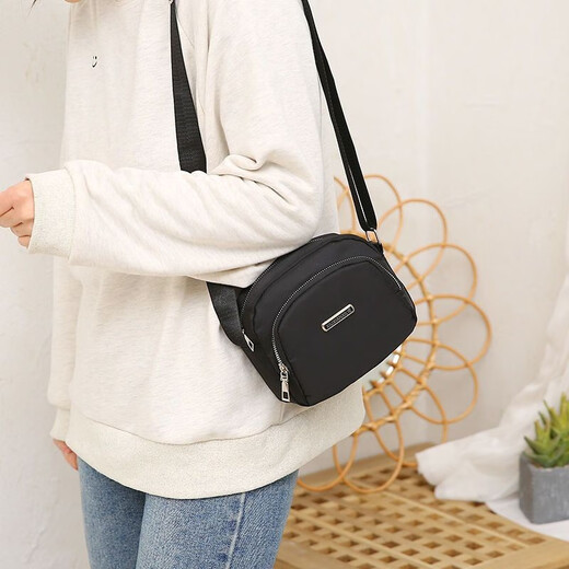 QUEENJOY cross-body women's bag 2023 new style middle-aged mother versatile single shoulder crossbody bag elderly mobile phone change shopping bag red