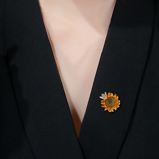QUAMER Gold Store Violet Sunflower Brooch High-end Women's Exquisite New Year's Fashion Corsage Brooch Festival Champagne Gold