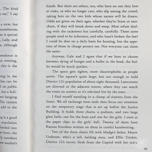 饥饿游戏1 英文原版小说 The Hunger Games Trilogy 电影原著正版小说书籍 燃烧的女孩 嘲笑鸟 科幻小说