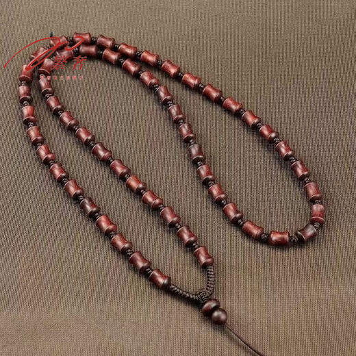 Luxurious small leaf rosewood necklace hanging neck bead chain wooden beads wooden pendant lanyard men's heavy wood neck Hetian jade circumference 60CM