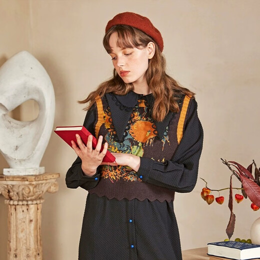Cardigan tricoté de l'amant Xiangyi pour les femmes en 23 automne et hiver nouvel pull extérieur gilet de style rétro paresseux design des vêtements féminins iris d'irises une taille [adaptée à 80-140jin [Jin est égal à 0,5 kg]]]