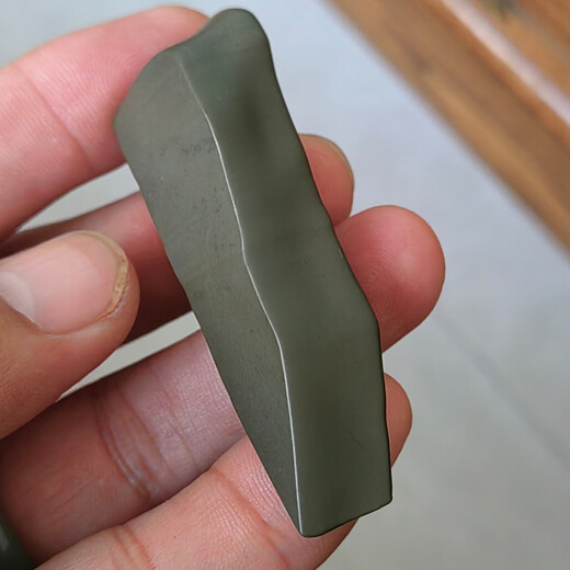 Xinjiang Hami Nanhu Laokeng clinker chlorite boutique pendant 26 grams.