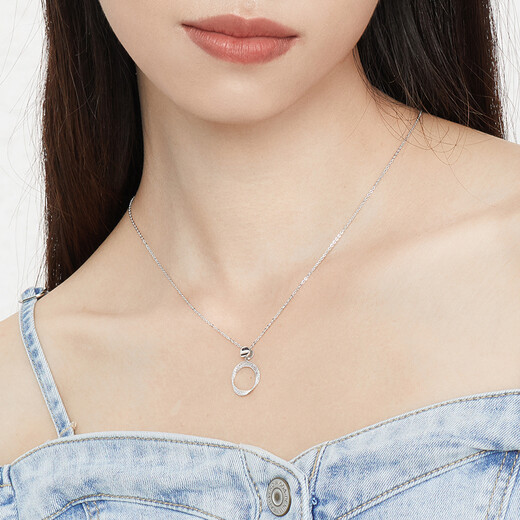 Lukfook Jewelry Platinum 950 Möbius Ring Platinum Pendant Pendant without Necklace Price L19TBPP0002 1.42g (including labor cost 159 yuan)