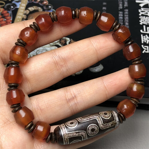 Guran Jewelry Selection Daily Leaks Tibetan cinnabar nine-eye dzi beads inlaid with silver wire and old agate ancient beads hand-strung