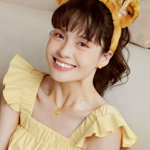 
Chow Tai Fook Year of Rabbit Zodiac Rabbit Dog Zodiac Brand Gold Pendant (Work Fee: 120 Price) EOF686 Full Gold About 2.15g