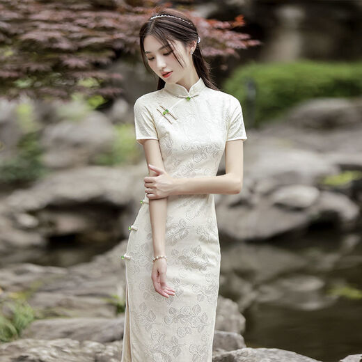 Du Yanzhi cheongsam women's summer new style sexy and bone-breaking young girl high-end temperament French improved Republic of China retro off-white 802 L (165) 100-110Jin Jin equals 0.5 kg (skirt length is about 115)