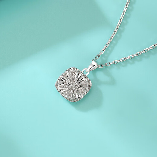 Yuan Shengfu's new PT950 exquisite shiny filigree sugar cube platinum pendant genuine versatile platinum necklace pendant for women 1.97g