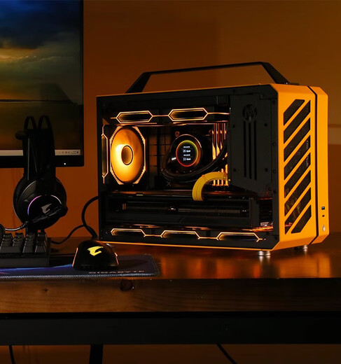 Gigabyte Mechanical Master C+MAX high-end mini water-cooled game console DIY assembly computer design portable small steel cannon desktop machine complete set of configurations optional seven U7 265KF/32G/2T/5070TI