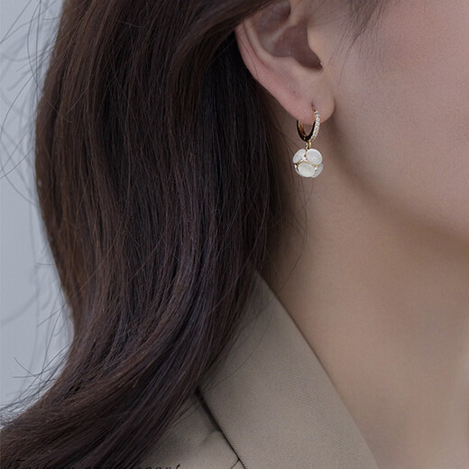 Idel Light Luxury Synthetic Cat's Eye Earrings 2025 New Trendy Niche Design Exquisite Earrings High-end Ear Jewelry for Women Baroque Earrings E0292