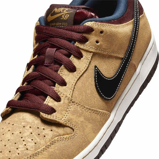 耐克（NIKE）官方 SB DUNK LOW PRO 男/女滑板鞋FZ1278 200天体金/黑/暗队红/军械深海 40.5