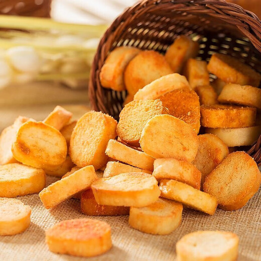 
There are buns and some egg buns, cumin flavor 1050g non-fried baked buns, steamed buns, whole box of rusk bread office snacks