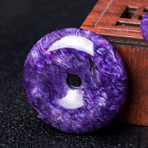 Wenying Natural Purple Dragon Crystal Peace Buckle Pendant Elegant Charoite Raw Stone Purple Crystal Necklace Men's and Women's Sweater Chain