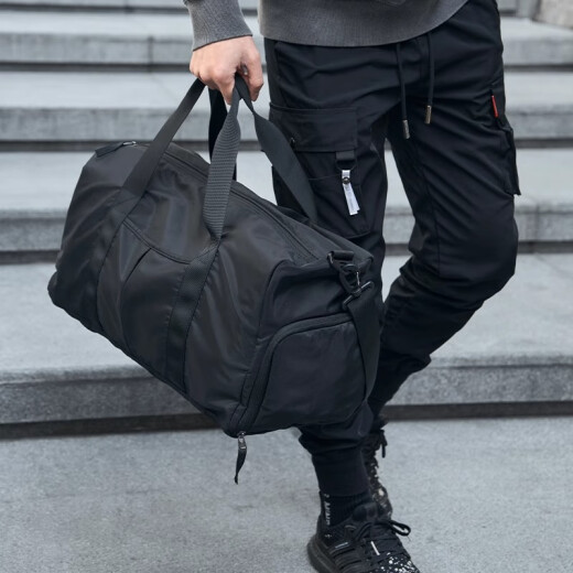 Xingxi Bolsa de fitness húmeda y seca Bolsa de viaje Handheld Travel Sports Bolsos cruzados de hombres Gran capacidad Bolsa de viaje de negocios Bolsa de almacenamiento Negro gran tamaño