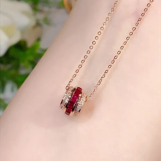 Gold dove blood ruby pendant for women, 18K rose gold plated, Korean style fashionable and versatile clavicle chain, ruby pendant (with 45+5cm chain)