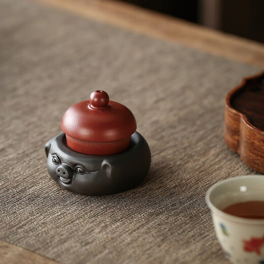 Yuxuan purple clay tea pet ornaments tea play tea art piggy coaster handmade can raise lucky pigs pot holder cover decoration small lucky pig coaster cover red mud