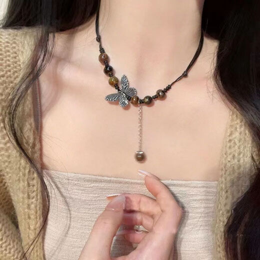 Qindu ethnic style retro agate pendant temperament women's long necklace versatile simple sweater chain pendant Mother's Day gift chicken wing wood style