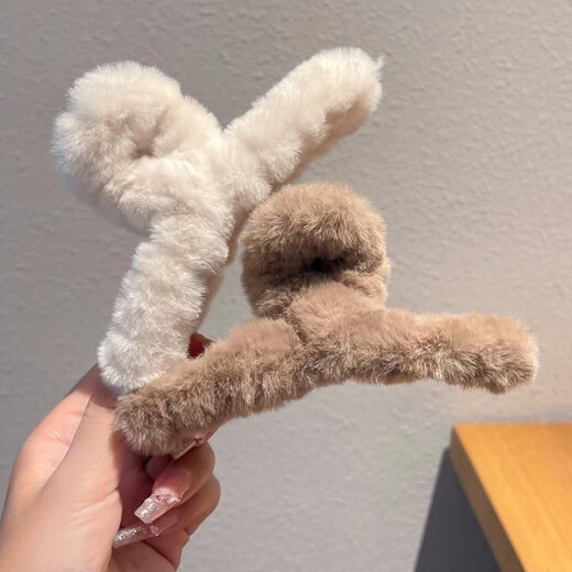 Lika Shi Hair Ball Hair Clip Back of Head Shark Clip Feminine Hair Clip Headwear Bangs Clip Hair Clip A02 Plush Dark Coffee (11CM)