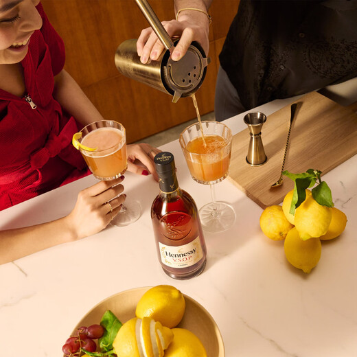 Hennessy vsop importé de France Cognac Liquor et spiritueux un bon choix pour les banquets d'activité contre 700 ml 6 bouteilles