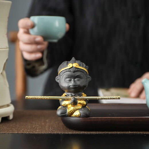 Yuxuan handmade purple sand tea pet with personality that can raise creative little monkey monkey tea play fish tank bonsai ornaments YYH---Purple clay little monkey painting gold belt stick