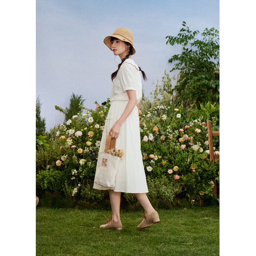 Zihan (ZIHAN) Zihan special-shaped lapel shirt embroidered skirt suit women's summer forest-style design two-piece set Mijin S