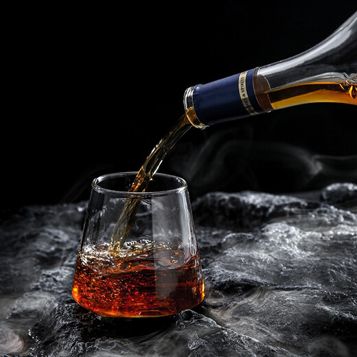 Dugladze (Dugladze) Elegante Brandy de siete años 700 ml de 40 grados VSOP Botella original Vino Extranjero Importado [Georgia National Tavern] 700ml*6 Botellas Caja entera [con bolsa de regalo]